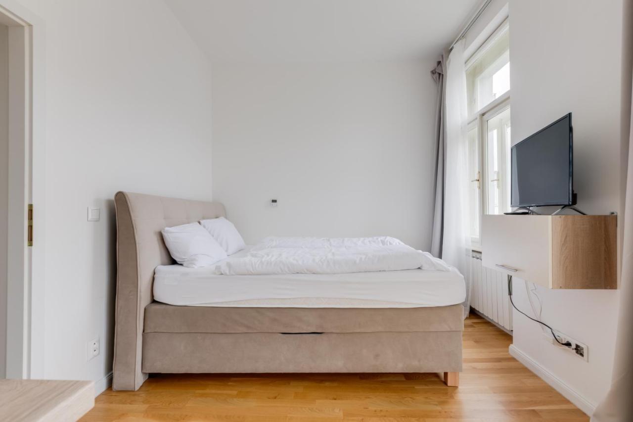 Jt'S Apartments Spanelska Str. プラハ エクステリア 写真